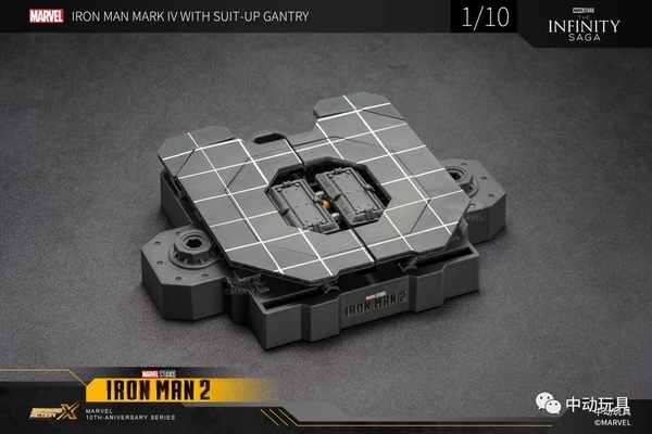 Mô Hình Ráp Sẵn Iron Man Mark 4 Suit-up Gantry scale 1:10 của ZDTOYS