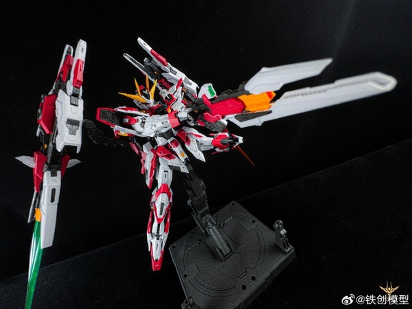 Mô hình lắp ráp TC-02 Start Eternal - Khung xương hợp kim (Tặng kèm bộ giáp màu xám, led, decal và base) của Iron Toys