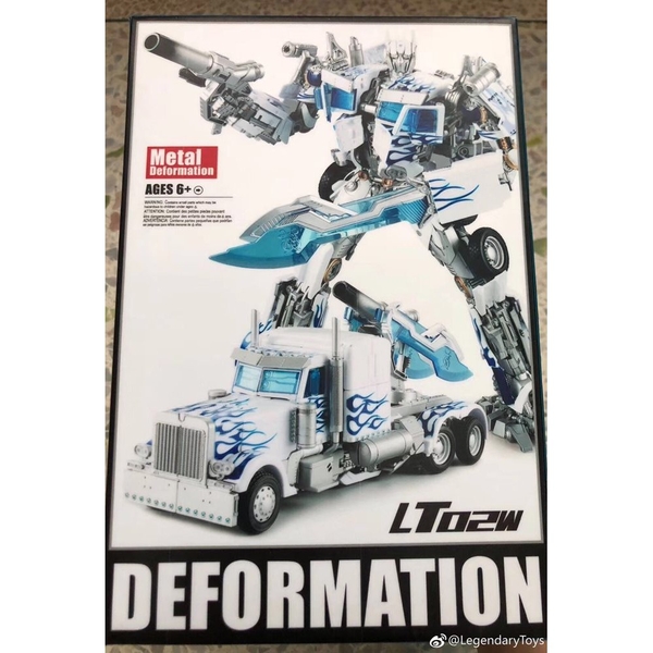 Mô hình LT02 và LT02w optimus prime màu Trắng và đỏ của legendary toys
