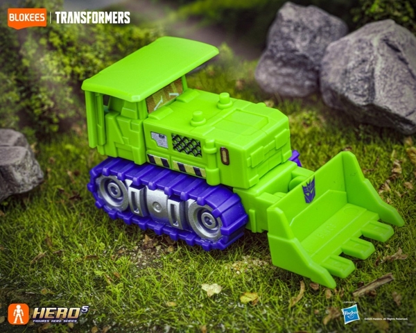Mô hình Transformers - DV02 - The Overthrow - Blokees - ET29