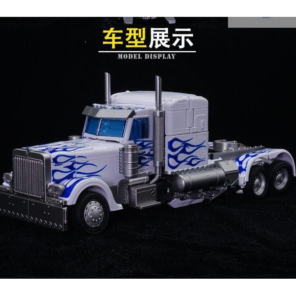 Mô hình LT02 và LT02w optimus prime màu Trắng và đỏ của legendary toys