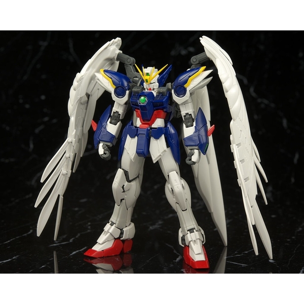 Mô hình Lắp Ráp Gundam RG 17 Wing Gundam Zero Custom EW 1/144 Gundam W EW của Bandai Nhật