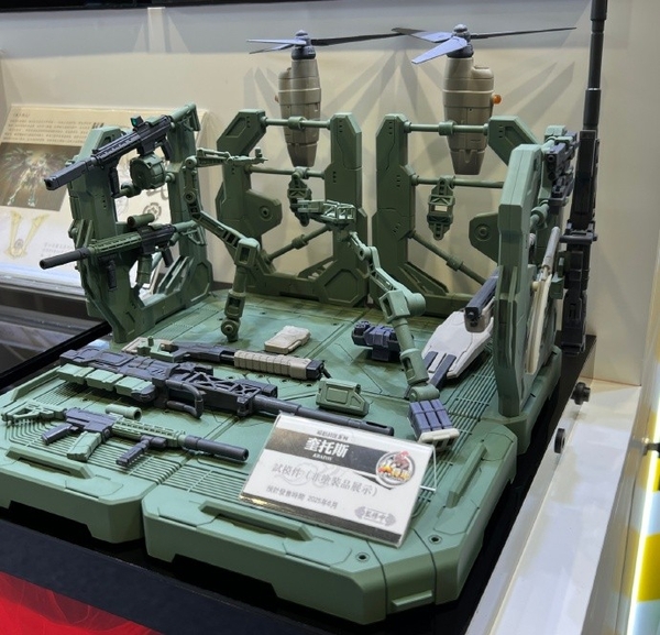 Mô Hình Ráp Sẵn MB MJZ-VE03 Commando Kratos - Shadow War Zone của HOT GENERAL (có 2 mô tơ cánh quạt)