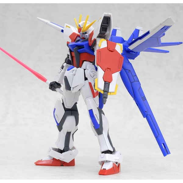Mô Hình Lắp Ráp Gundam HGBF 1/144 BUILD STRIKE GUNDAM FLIGHT FULL PACKAGE của Bandai nhật