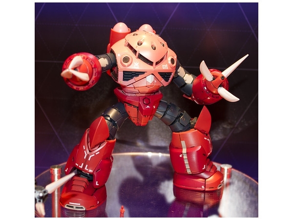 Mô Hình Lắp Ráp Gundam Bandai RG 16 Z'Gok Char's Custom 1/144 Mobile Suit của bandai