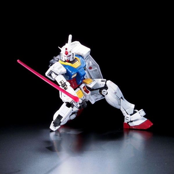 Mô Hình Lắp Ráp Gundam RG 01 RX-78-2 Gundam 1/144 MS Gundam Chính Hãng Bandai