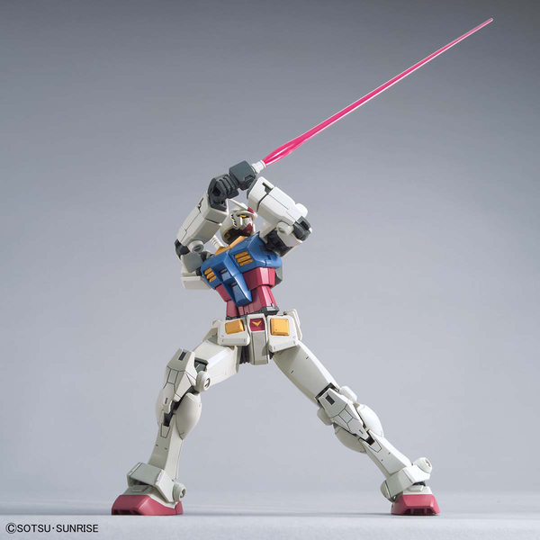 Mô Hình Lắp Ráp Gundam 1/144  Bandai HG RX-78-2 Gundam (Beyond Global) của Bandai nhật bản
