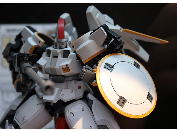 Mô Hình Lắp Ráp Gundam MG 1/100 TALLGEESE I EW VER. của Bandai Nhật Bản