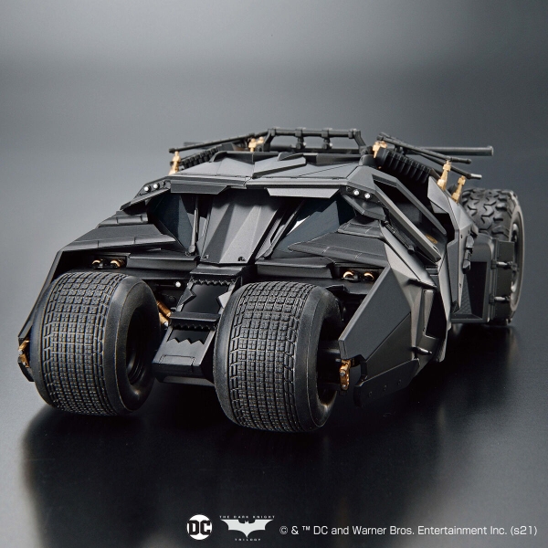 Mô Hình Lắp Ráp 1/35 SCALE MODEL KIT BATMOBILE (BATMAN BEGINS Ver.) của Bandai Nhật Bản
