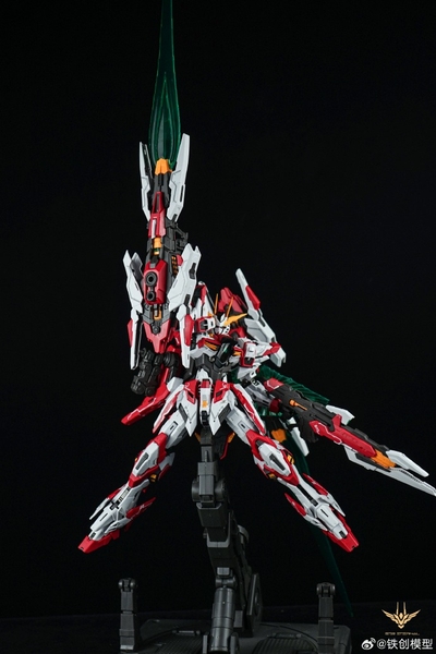 Mô hình lắp ráp TC-02 Start Eternal - Khung xương hợp kim (Tặng kèm bộ giáp màu xám, led, decal và base) của Iron Toys