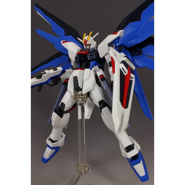 Mô Hình Lắp Ráp HGCE 1/144 HG Freedom Gundam - Chính hãng Bandai Nhật Bản