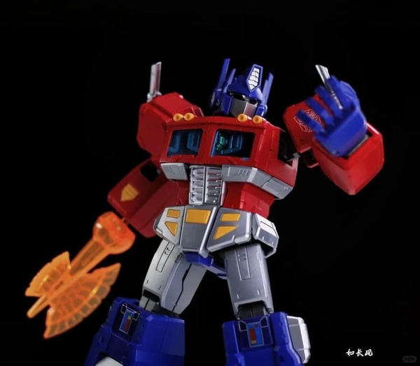 Mô hình lắp ráp Blokees Transformers – G1 Optimus Prime (20cm) – Luminous Eyes