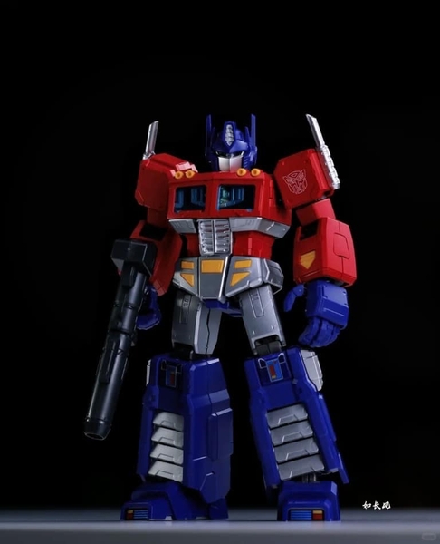 Mô hình lắp ráp Blokees Transformers – G1 Optimus Prime (20cm) – Luminous Eyes