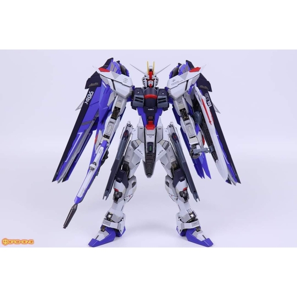 METAL BUILD FREEDOM RESIN VER của MC (Muscle Bear)