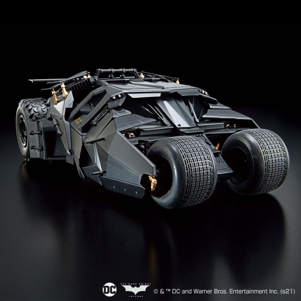 Mô Hình Lắp Ráp 1/35 SCALE MODEL KIT BATMOBILE (BATMAN BEGINS Ver.) của Bandai Nhật Bản