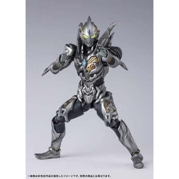 Mô hình SHF Ultraman Trigger Dark của Bandai