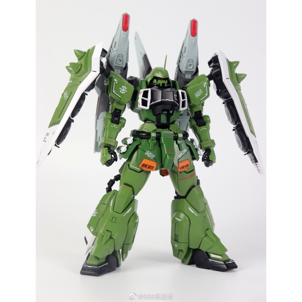 Hàng có sẵn Mô Hình Lắp Ráp - Model Kit - MG 1/100 Blaze Zaku Phantom  của Phantom Model