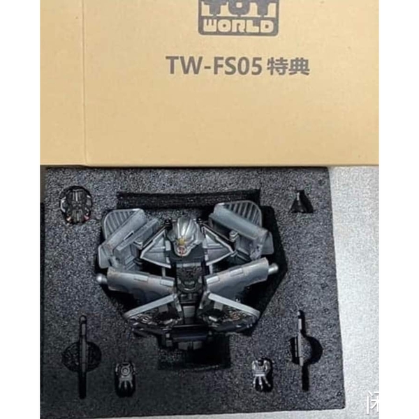 MÔ HÌNH TRANSFORMERS TW-FS05 SKY BURST ( JETFIRE) có thể biến hình của TOYWORLD