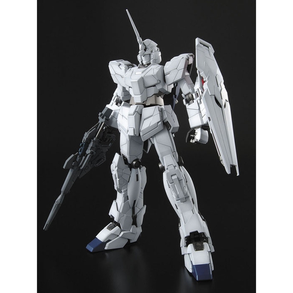 Mô hình lắp ráp Gundam Gunpla MG1/100 RX-0 Unicorn Gundam Chính Hãng Bandai