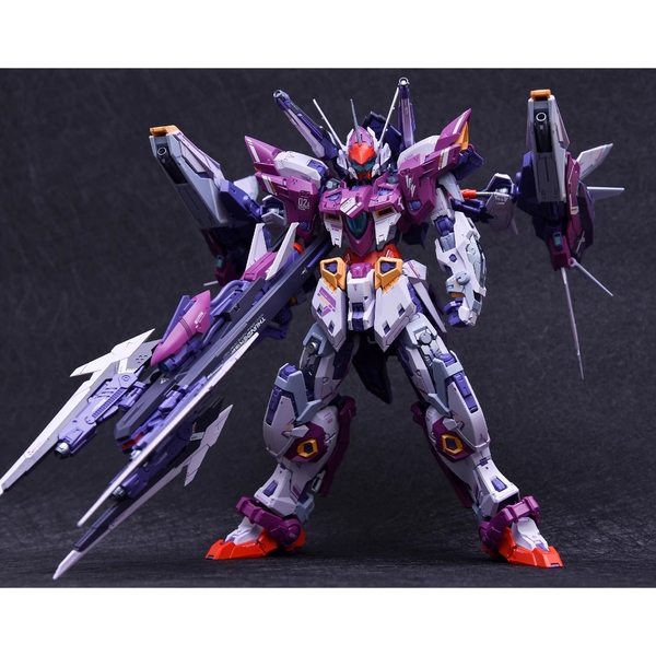 Mô Hình Lắp Ráp INERA 1/100 MG THUNDERBOLT COSMIC GENERAL PURPOSE COMBAT ROBOT IN ERA ( kèm sừng )
