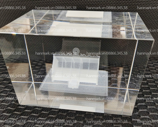 Mẫu pha lê K9 khắc 3D bằng laser