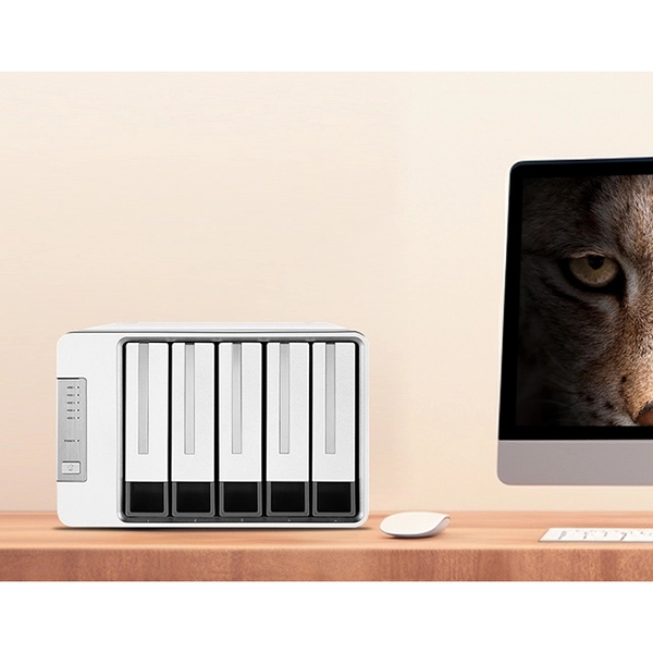 Combo thiết bị lưu trữ DAS TerraMaster D5-310 và ổ cứng Toshiba N300 dung lượng 18TB