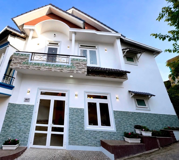 SỞ HỮU NHÀ MỚI ĐƯỜNG ĐỒNG TÂM, GẦN TRUNG TÂM ĐÀ LẠT