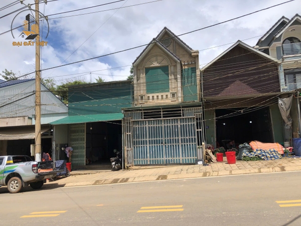 Bán Nhà Đẹp Mặt Tiền Đường Lớn Lạc Dương