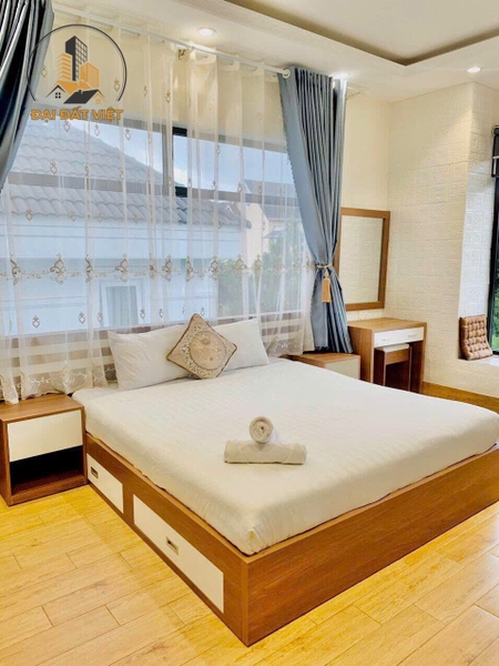 Bán Biệt Thự Thông Thoáng Đường Ngô Tất Tố, P8, Đà Lạt