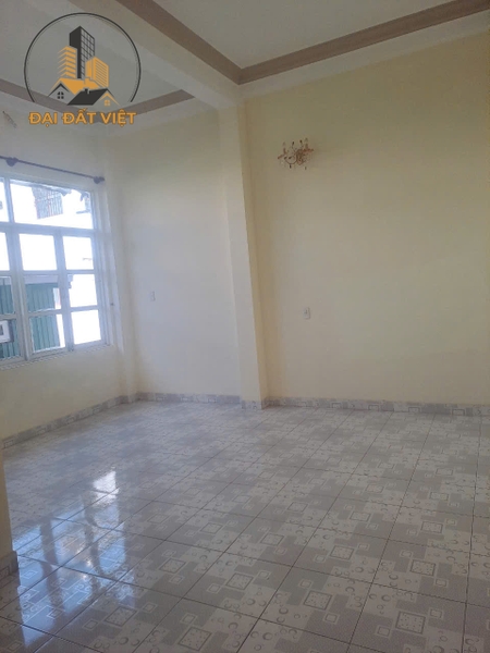 Bán Nhà Phố Mặt Tiền Đồng Tâm, P4, Đà Lạt