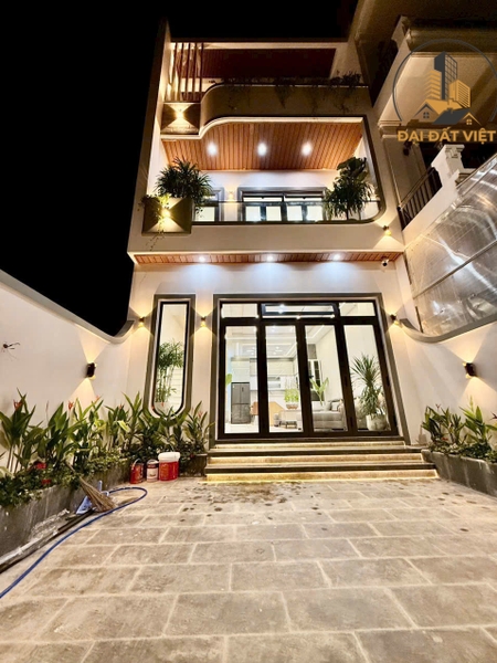 BÁN NHÀ 3 TẦNG CỔ LOA MỚI XÂY - TRUNG TÂM ĐÀ LẠT - VIEW THÀNH PHỐ