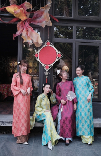 Áo dài gấm thọ cao cấp - AD56