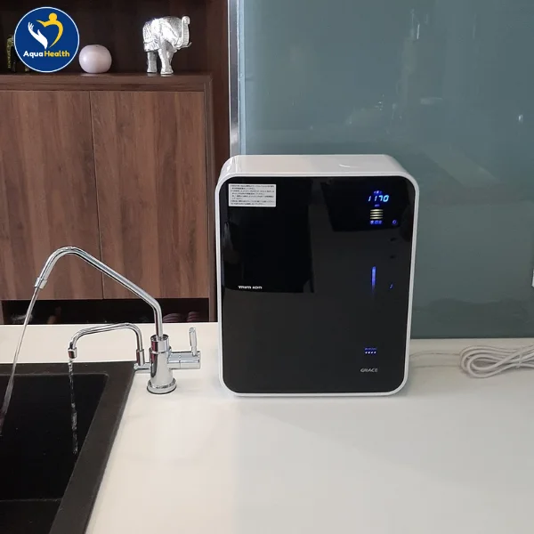 Thay lõi lọc máy ion kiềm Trim Ion Grace khi có nước có mùi khó chịu