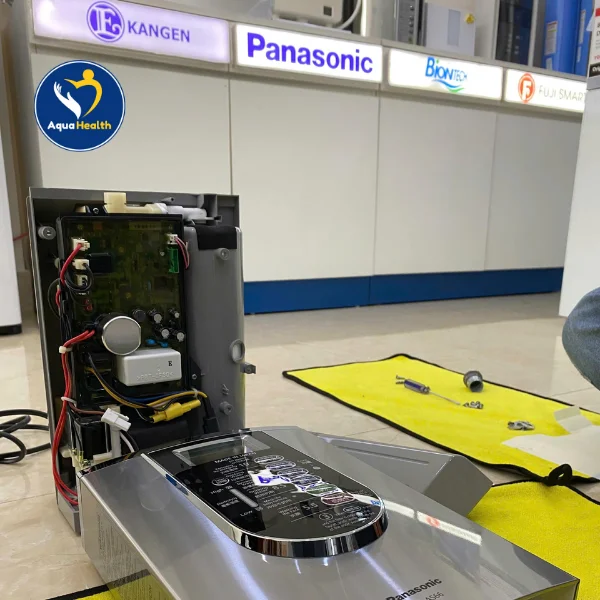 Hình ảnh kỹ thuật AquaHealth thay màn hình LCD máy điện giải Panasonic TK-AS66