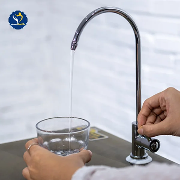 Hướng dẫn sửa máy lọc nước bị ngập nước - Khởi động máy lọc nước đảm bảo nước sau lọc ổn định