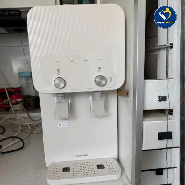 Máy lọc nước nóng lạnh Chungho Compact NX - Kích thước nhỏ gọn tiện lợi