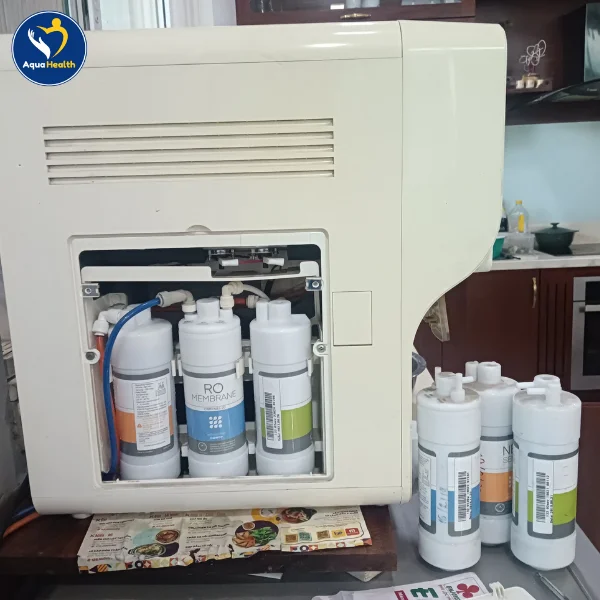 Thay lõi bảo dưỡng máy lọc nước Coway kiểm tra chi tiết từng bộ phận