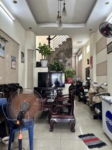 *CHÍNH CHỦ BÁN NHÀ MẶT TIỀN 239 HOÀNG VĂN THỤ 4 TẦNG 47M2 CHỈ 16 TỶ