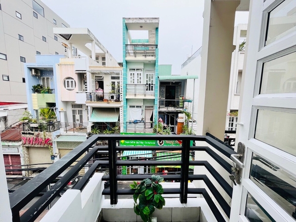 *CHÍNH CHỦ BÁN NHÀ MẶT TIỀN 25 CÔ GIANG DT 49M2 CHỈ 10.8 TỶ