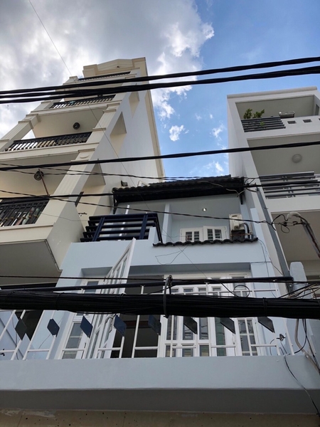 *CHÍNH CHỦ BÁN NHÀ MẶT TIỀN 25 CÔ GIANG DT 49M2 CHỈ 10.8 TỶ