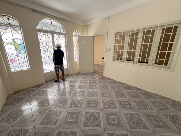 *CHÍNH CHỦ BÁN NHÀ MẶT TIỀN 114 HUỲNH VĂN BÁNH PHÚ NHUẬN 93M2 CHỈ 18.5 TỶ