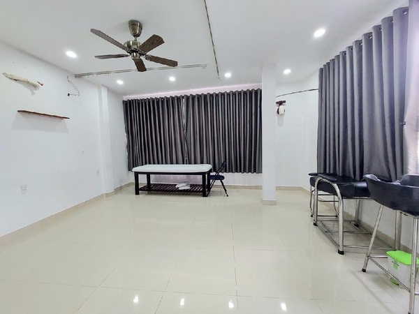 *CHÍNH CHỦ BÁN NHÀ MẶT TIỀN 204 NGUYỄN ĐÌNH CHÍNH PHÚ NHUẬN DT 40M2 CHỈ 7.5 TỶ