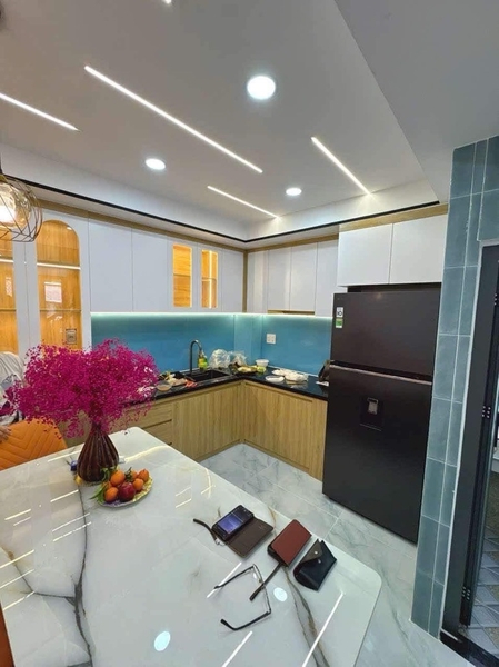 *CHÍNH CHỦ BÁN NHÀ MẶT TIỀN 75A DIÊN HỒNG BÌNH THẠNH 5 TẦNG DT 40M2 CHỈ 10.4 TỶ