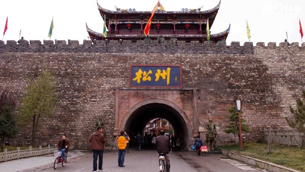 重慶 : 九寨溝 - 樂山大佛  - 峨眉山 （七天七夜）Trùng Khánh - Trại Cửu Câu - Lạc Sơn Đại Phật - Nga Mi Sơn ( 7 ngày 7 đêm)