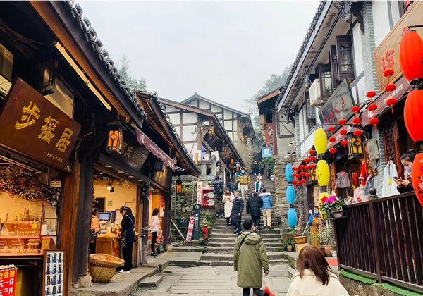 哈爾濱－雪鄉－重慶－大裂谷（七天七夜） CÁP NHĨ TÂN - LÀNG TUYẾT HƯƠNG - TRÙNG KHÁNH - ĐẠI LIỆT CỐC ( 7 NGÀY 7 ĐÊM )