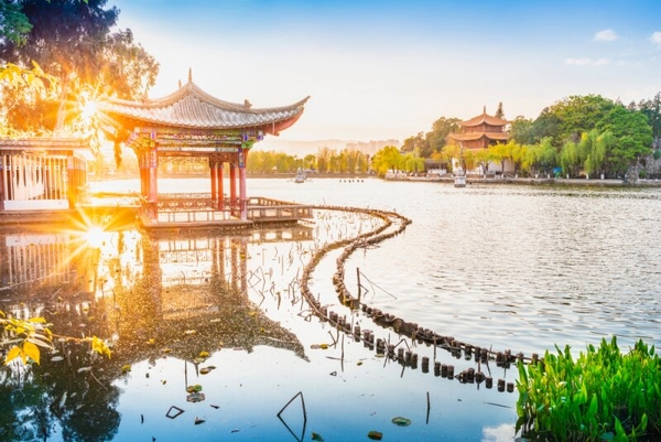 昆明 - 大理 - 麗江 - 香格里拉 - 雪山（六天五夜） CÔN MINH - ĐẠI LÝ - LỆ GIANG - NÚI TUYẾT ( 6 ngày 5 đêm )