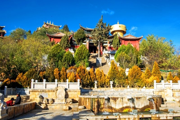 昆明 ：大理 - 麗江 - 香格里拉 - 雪山（六天五夜） 贈送欣賞由名導演「張藝謀」執導的戶外實景表演《印象麗江》 CÔN MINH -  ĐẠI LÝ - LỆ GIANG - SHANGRILA - NÚI TUYẾT（6 NGÀY 5 ĐÊM)