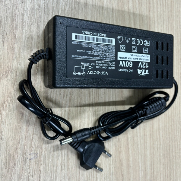 Adapter TTA 12V-5A QWY-1250 (3)