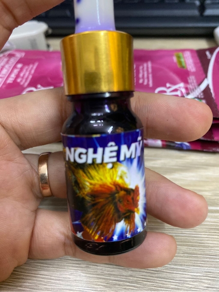 blue-kotex-nghe-xanh-chai