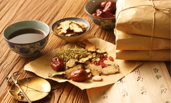 Chữa đau dạ dày bằng đông y